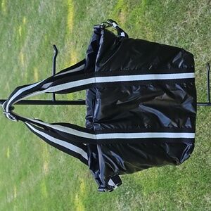 URBAN EXPRESSIONS // Spacious Shopper Weekender Puffer Tote Bag